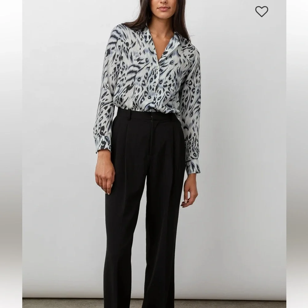 NWT Rails Rebel Ivory Snow Leopard Shirt size Large - Picture 3 of 6